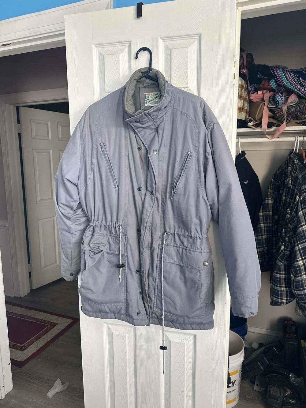 Vintage Outdoor Exchange Blue Drawstring Insulated Winter Field Jacket

Some sta